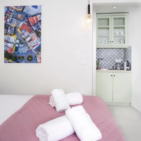 Isavella's Under The Castle Apartment Kalamata
