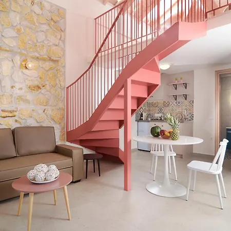 Isavella's Under The Castle *