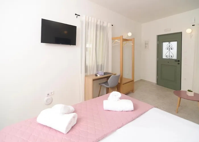 Isavella's Under The Castle Kalamáta