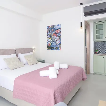 Isavella's Under The Castle Апартаменты Каламата