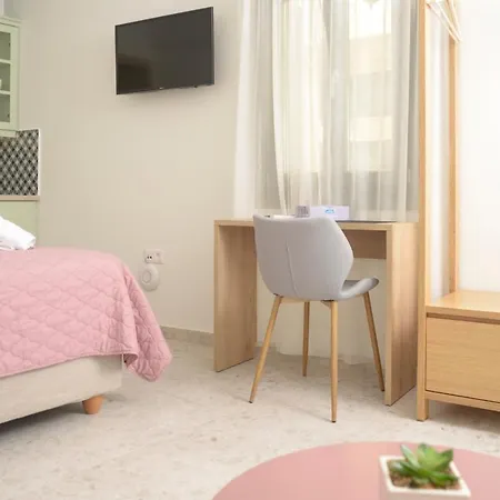 Isavella's Under The Castle Апартаменты Каламата