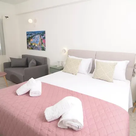 Isavella's Under The Castle Апартаменты Каламата