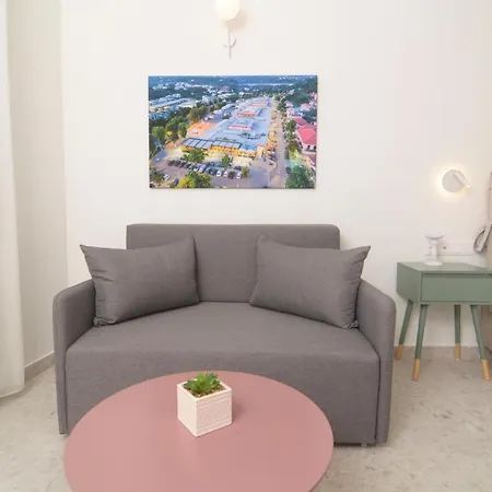 Isavella's Under The Castle Apartamento