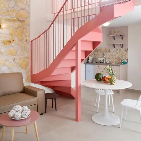 Isavella's Under The Castle *