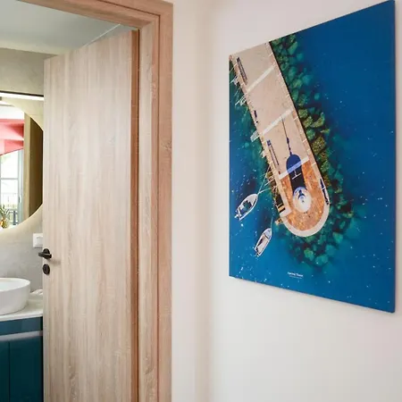 Isavella's Under The Castle *