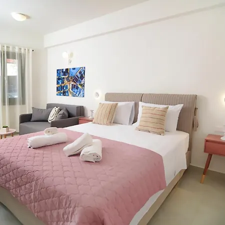 Isavella's Under The Castle * Каламата