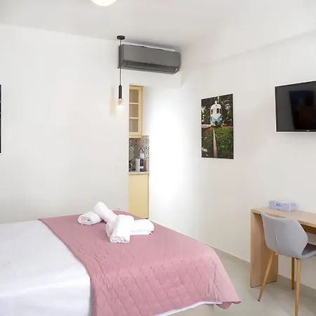 Isavella's Under The Castle Апартаменты