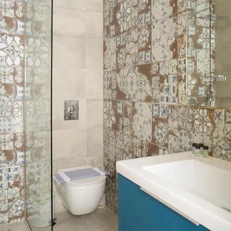 Апартаменты Isavella's Under The Castle *