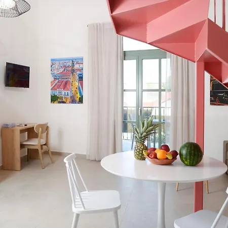 Апартаменты Isavella's Under The Castle *