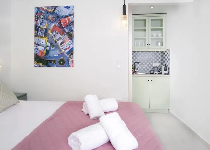 Isavella's Under The Castle Apartment Kalamata