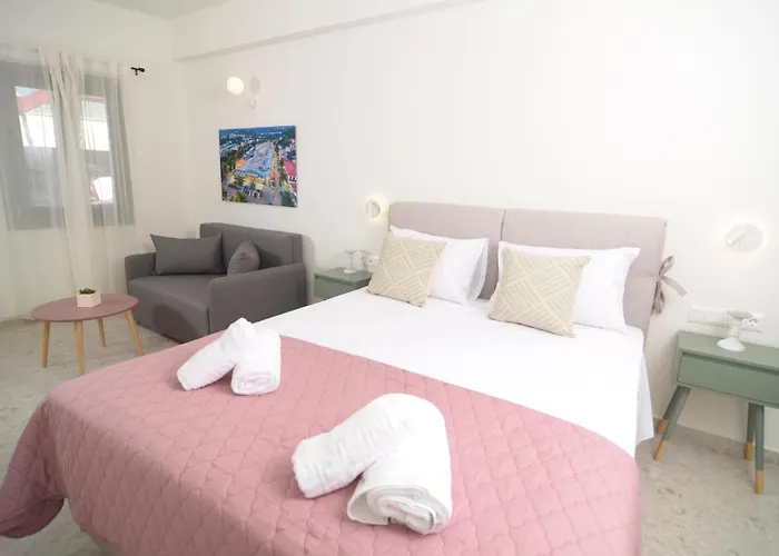 Isavella's Under The Castle Apartment Kalamata