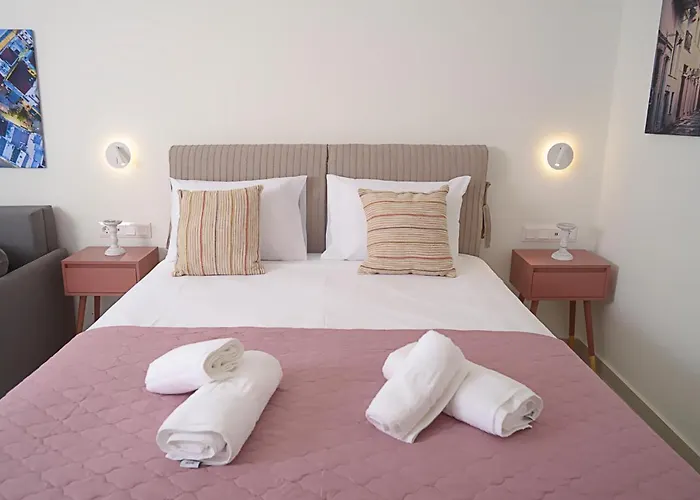 Isavella's Under The Castle * Kalamata